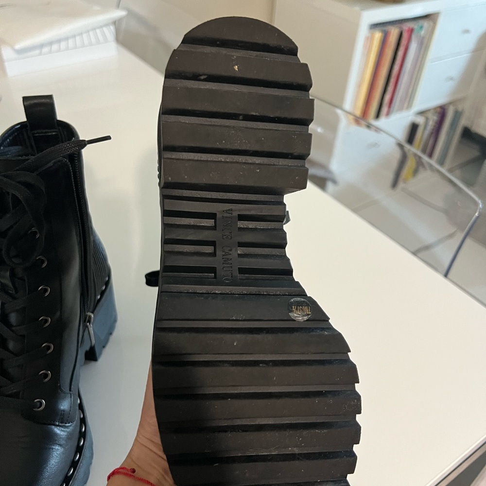 Vince Camuto Movelly Black Boots - Picture 6 of 7